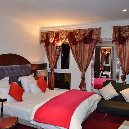Regina Montmartre 3* Parigi