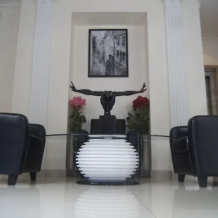 Regina Montmartre Hotel Parigi